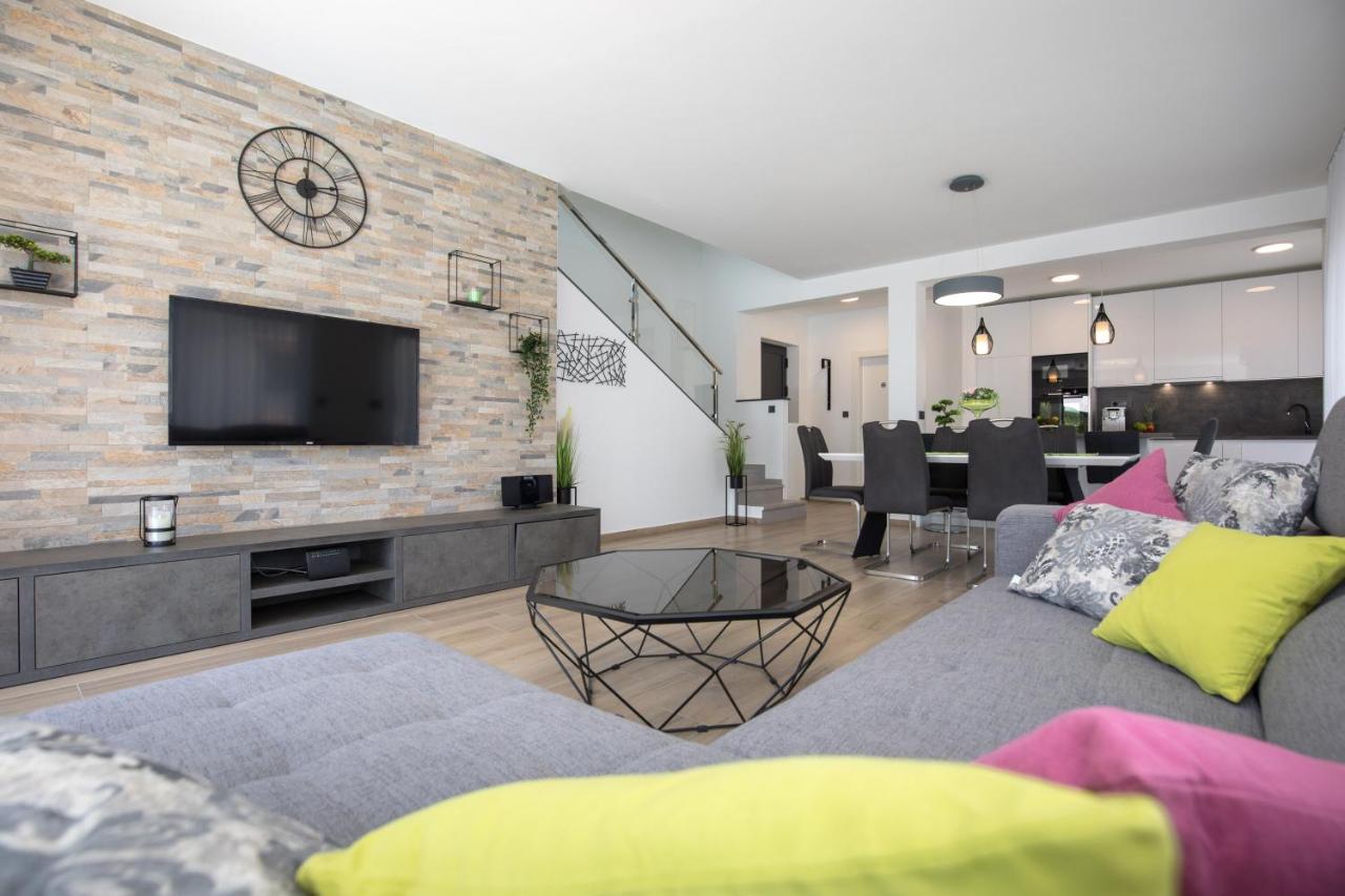 Villa Supernus With Heated Pool Baška Екстериор снимка