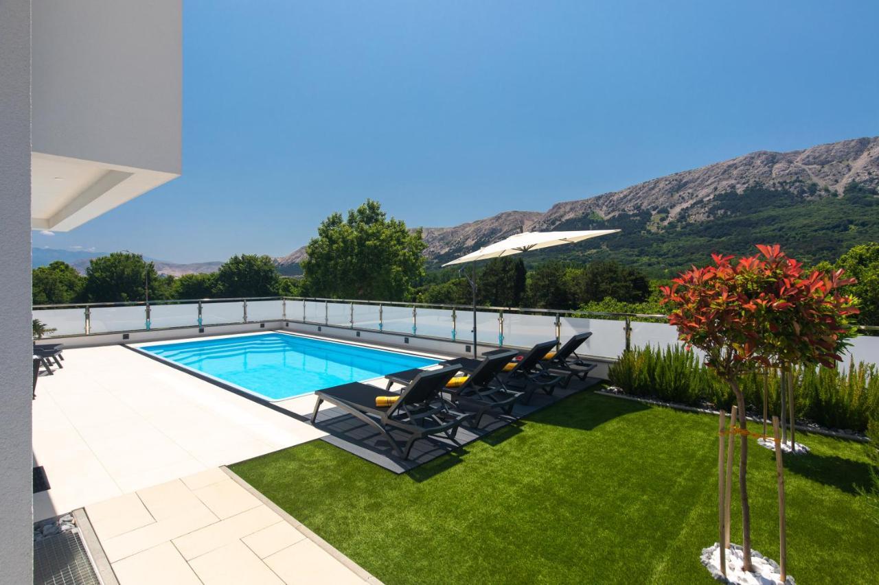 Villa Supernus With Heated Pool Baška Екстериор снимка