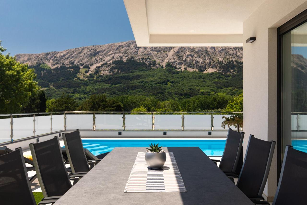 Villa Supernus With Heated Pool Baška Екстериор снимка